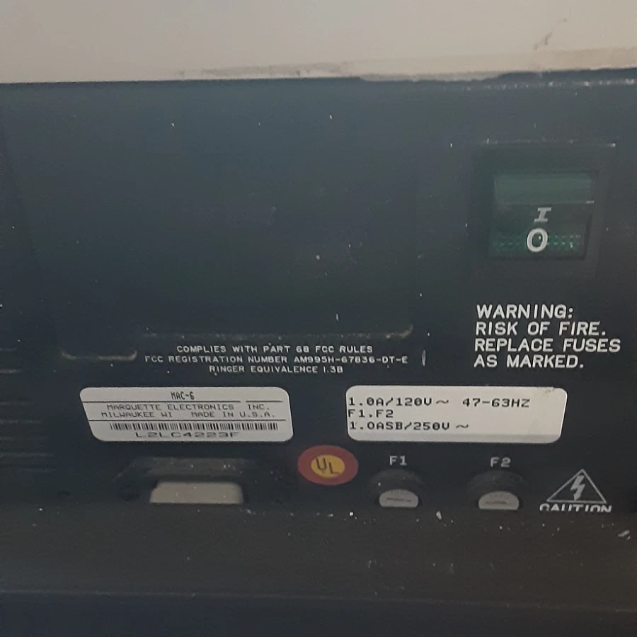 Máquina y carro de ECG Marquette MAC 6 Foto 4 de 4