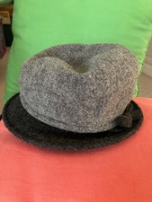 Scala Gray two-tone 100 Wool Bucket Hat Cloche Wire Rim cute bow warm EUC Women