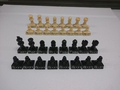 Vintage Cardinal 32 Pc Chess Teacher Complete Set Board Pieces Learn to Play