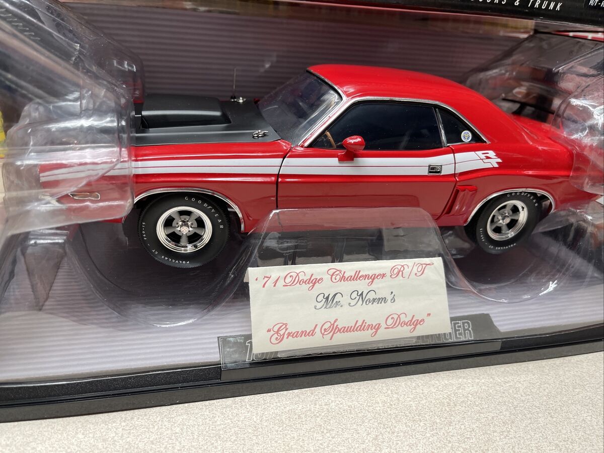 1/18 1971 Dodge Challenger RT 440 SIX PACK MR NORM's Bobble 1/18 1971 Dodge Challenger RT 440 SIX PACK MR NORM's Bobble