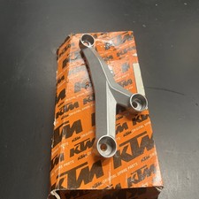 KTM 125 Duke 2011 - 2015 - Supporto motore destro 90103006000 A6168-2