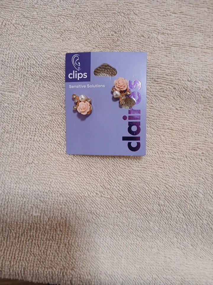 Bulk Lot Of (10) Pair Claire's Jewelry Earrings. MSRP $79/lot. Great Value! - Image 2 of 3