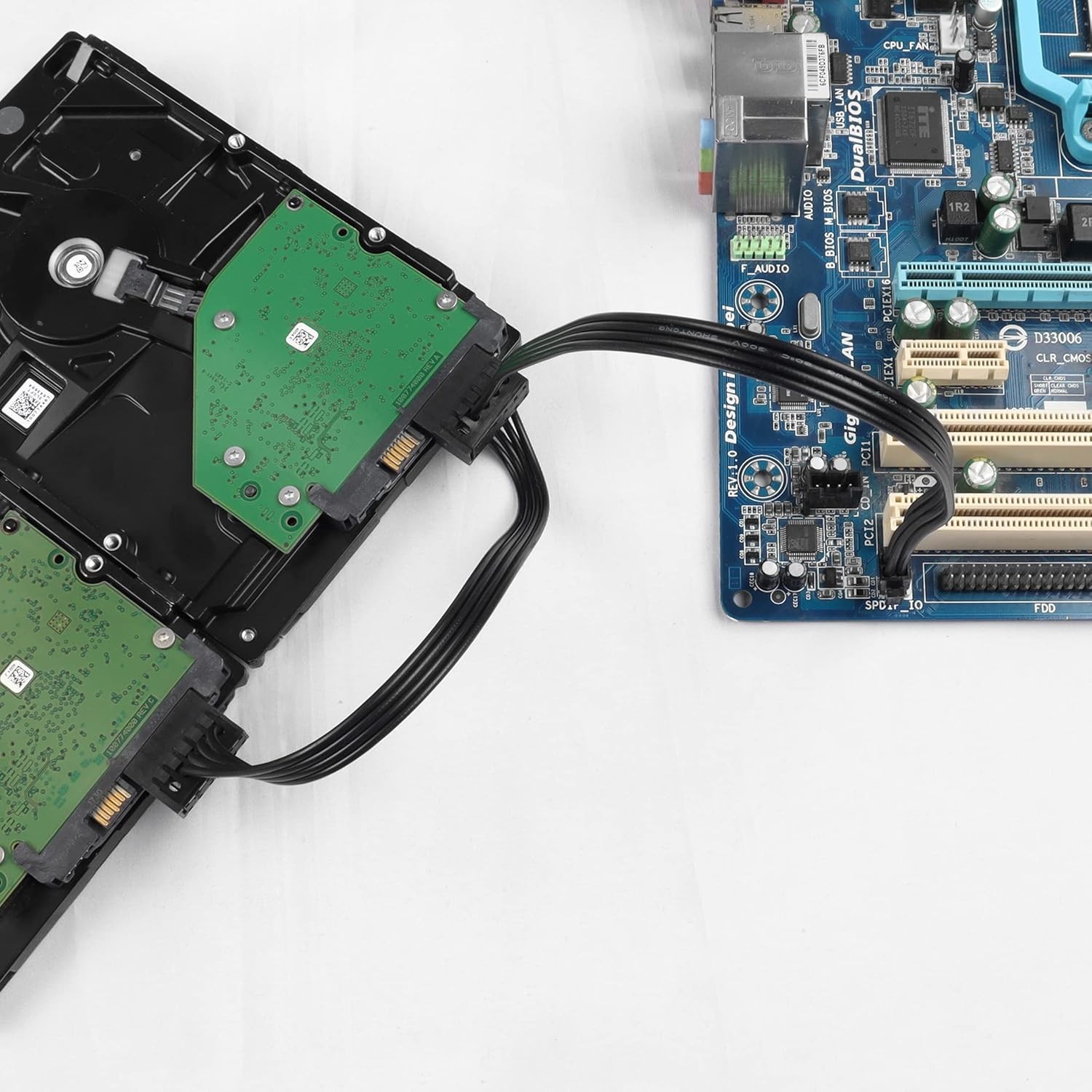 YACSEJAO Motherboard ATX Mini 4-Pin to 2X Right-Angle 15 Pin SATA Power Black 