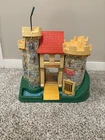 Fisher Price 1974 Vintage Play Family Castle Little People #993