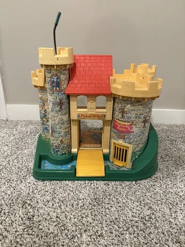 Fisher Price 1974 Vintage Play Family Castle Little People #993