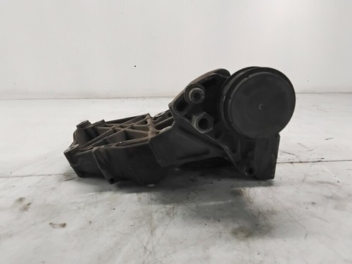 038260885C lichtmaschine generator halter VOLKSWAGEN PASSAT 2003 1827635