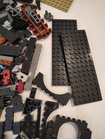 LEGO Knights' Kingdom 8877 Vladek's Dark Fortress With Figures - incomplete 75%