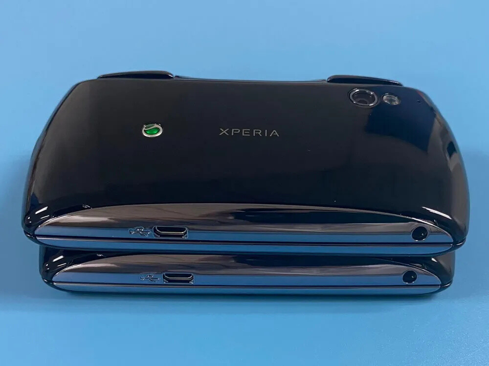 Sony Ericsson Xperia PLAY Z1i R800i Original Phone Android OS 3G