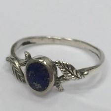 DESIRABLE .925 STERLING SILVER BLUE LAPIS RING SIZE 7 3/4