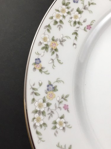 Vintage Mismatched China 10 1/2” Dinner Plates Set Of 4. Pink Gray Blue Black - Picture 8 of 12
