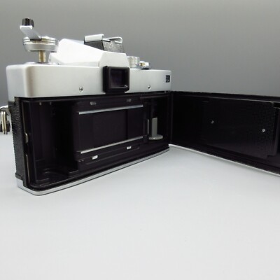 Minolta SR505（７０） Minolta SR 505 film camera with TTL metering and semi-automatic