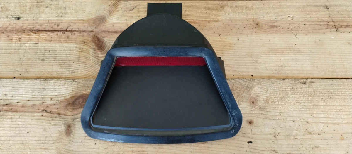 BMW THIRD 3RD HIGH MOUNTED STOPLAMP LIGHT HOUSING E38 7 SERIES 