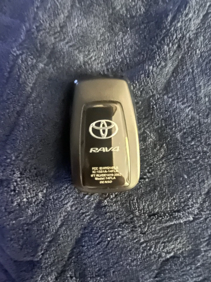 ORIGINAL TOYOTA RAV4 22-24 OEM SMART KEY LESS ENTRY REMOTE FOB SUV HATCH RAV-4 - Image 2 of 2