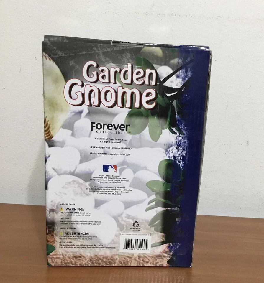 NEW YORK YANKEES GARDEN GNOME STATUE FIGURE MLB BASEBALL - Image 3 of 4