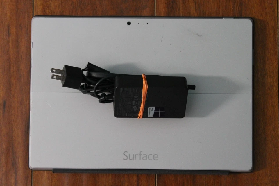 *Microsoft Surface Pro 3 Intel Core i5-4300U @ 1.90 GHz 4GB RAM 128GB SSD* - Image 2 of 4