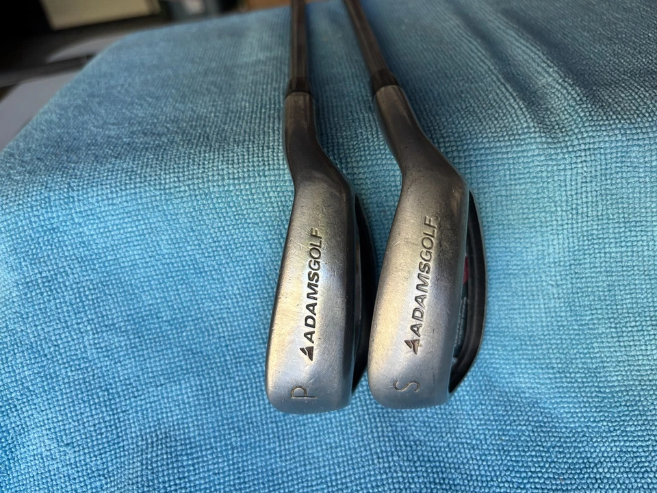 Juego de cuñas Adams Idea A3 OS (PW y SW) Seniors Lite Flexro Pro lanzamiento grafito diestro Foto 2 de 4