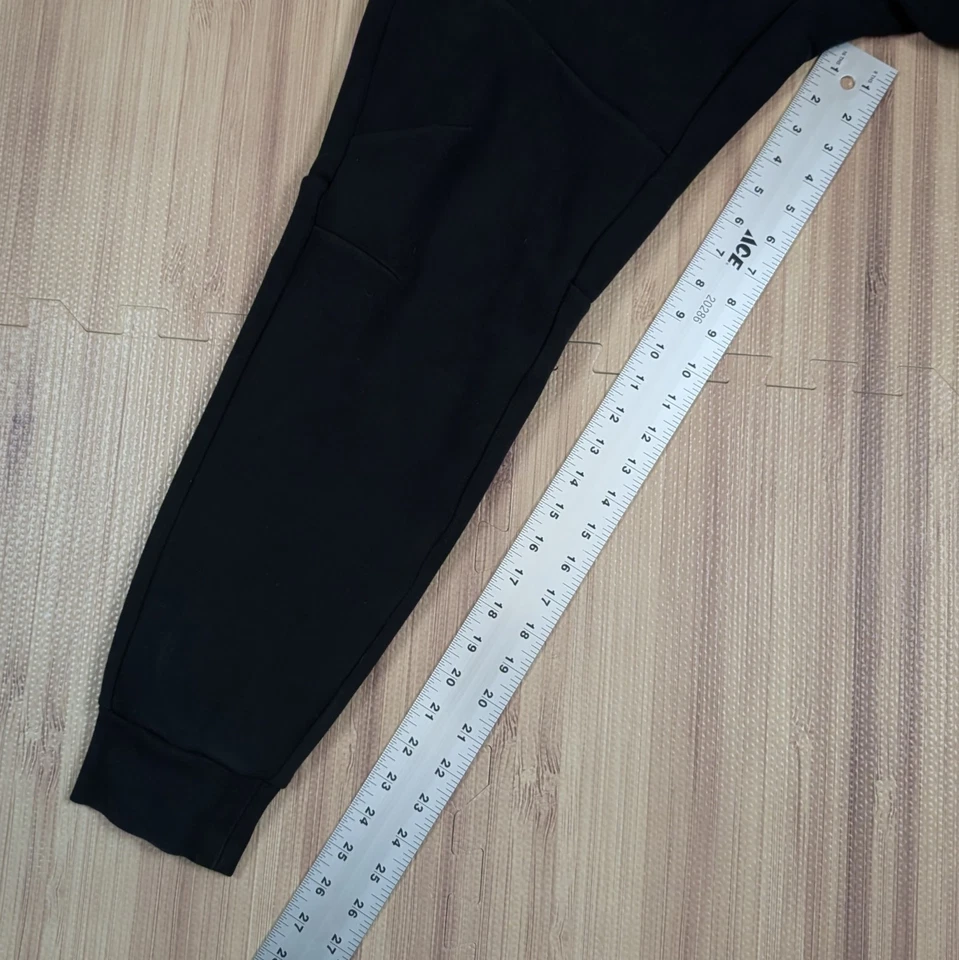 Pantalones de chándal para hombre Nike Tech polar, talla grande negros a cuadros Swoosh  Foto 4 de 4
