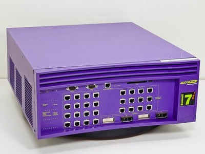 Extreme Networks Summit 7i pn 803011-00-04 with 28x 10/100/1000 Ports 11702