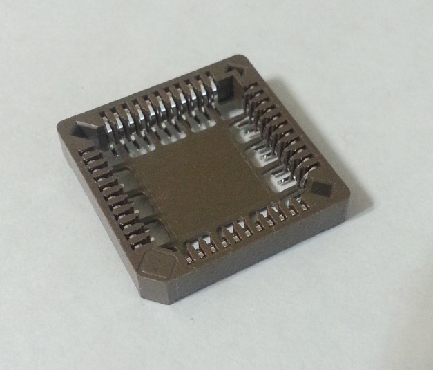 PLCC Socket SMD .050" 1.27mm 44-Pin SMT Amphenol FCI PLCC-44P-T-SMT-P ...