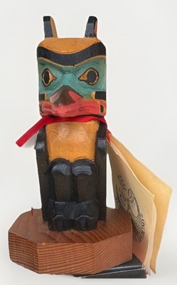 Alaska Black Diamond Hand Carved Wood Raven Totem Pole Signed Vic Yeoda 4.5 