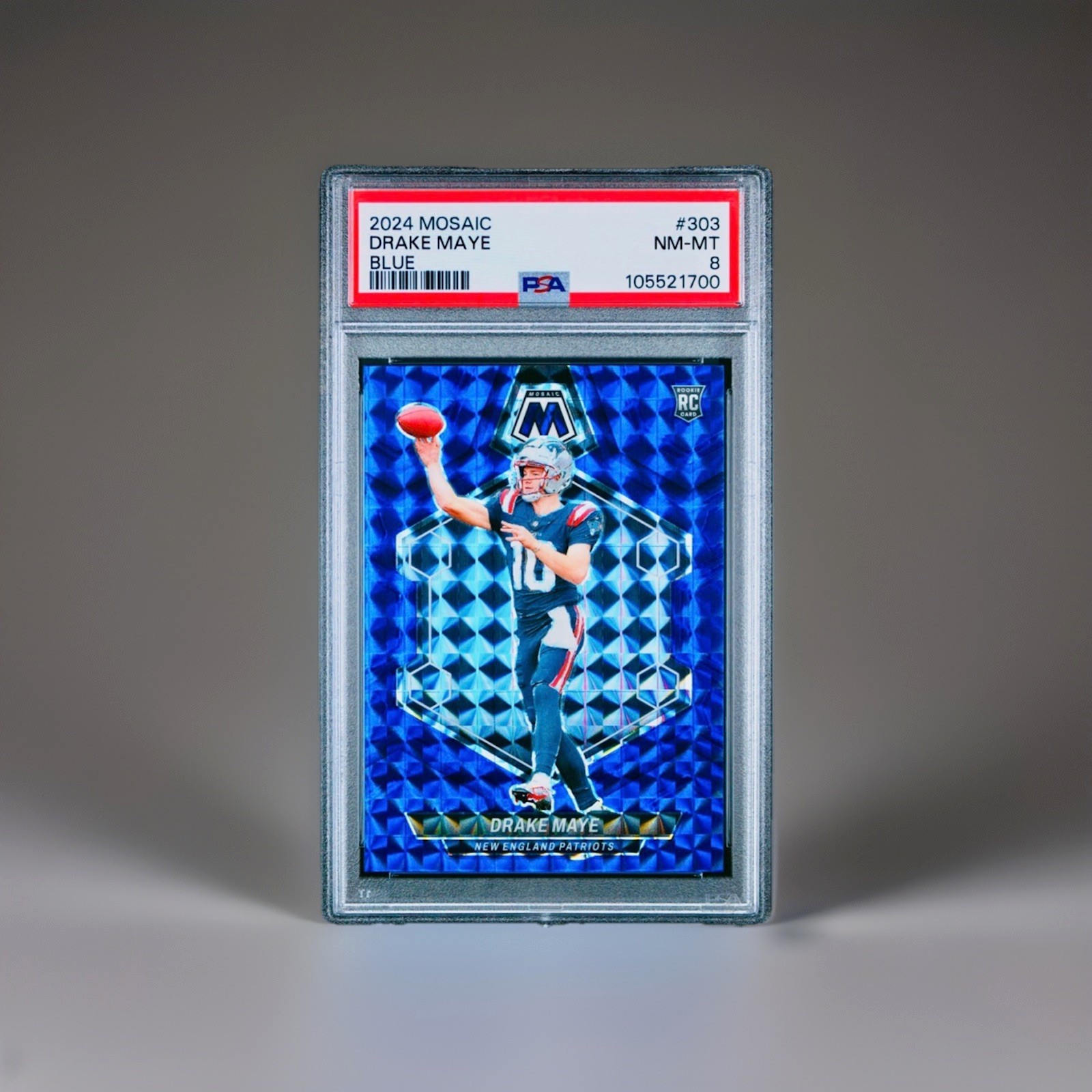 2024 Panini Mosaic DRAKE MAYE ROOKIE BLUE PRIZM /99 RC #303 Patriots PSA NM-MT 8