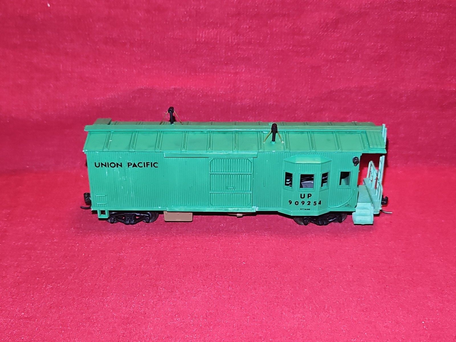 Athearn HO Union Pacific UP Work Caboose # 909254