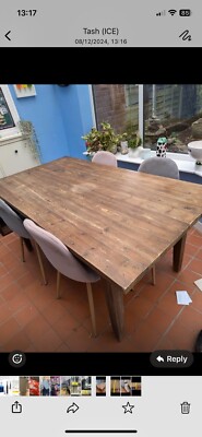 Esstisch aus Holz mit 4 Stühlen