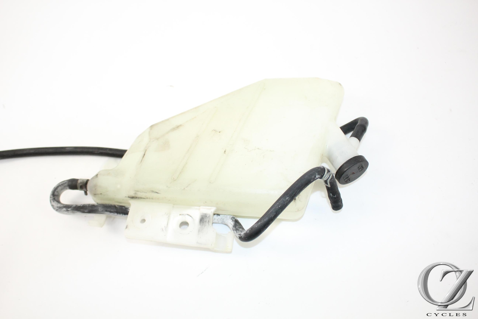 05-06 Suzuki GSXR1000 GSXR 1000 Coolant Overflow Tank Bottle Catch Reservoir