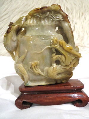 Natural Jadeite Jade ''No trace of dye'' from Myanmar 525 grams carving BURMA