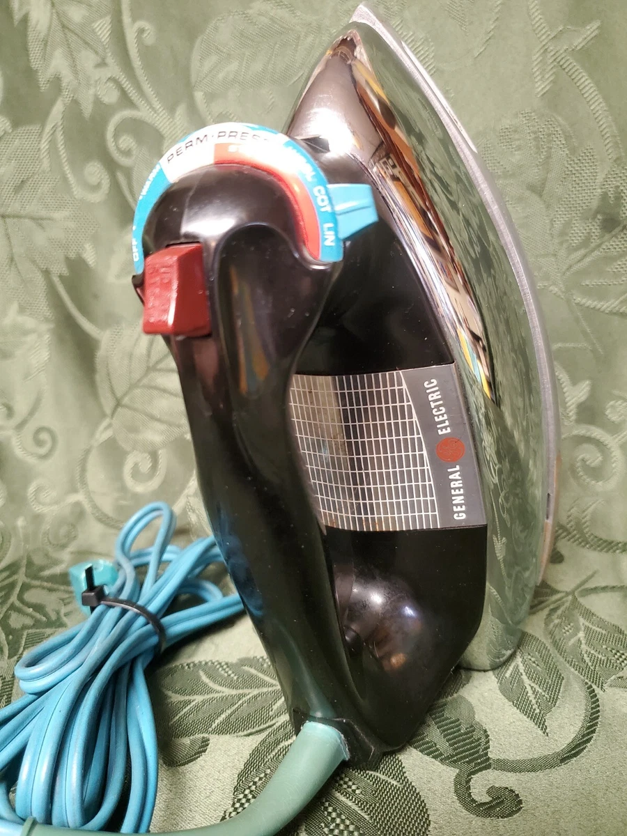 Vintage 1960s GE General Electric Steam & Dry Iron H2F63 Made In USA Works