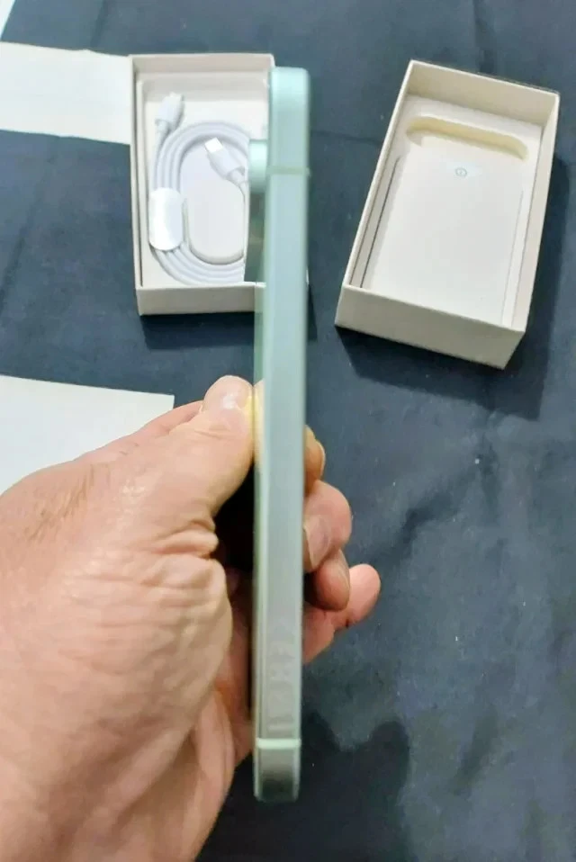 Google Pixel 9 Verde 256 gb display Actua da 6,3" - Immagine 4 di 4