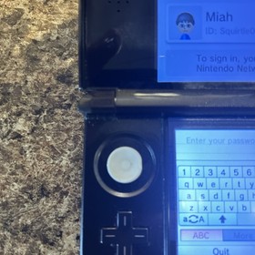 Nintendo 3DS Handheld System Black US Model with Charger and 9 Games Tested