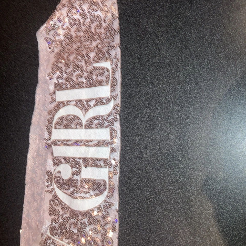 *Claire’s Girl's birthday girl Sash - Image 3 of 3