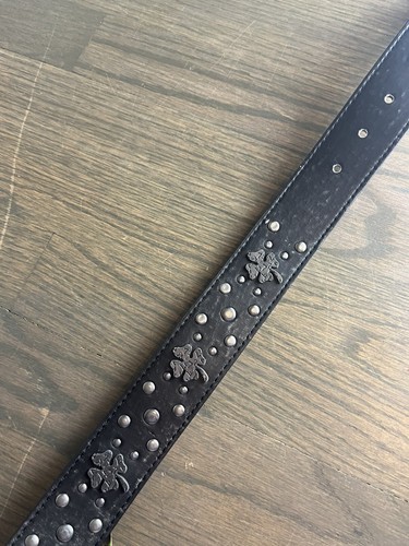 Buckle BKE Shamrock Studded Belt 42 Black Bonded Leather Distressed Lucky ๐ - Picture 8 of 13