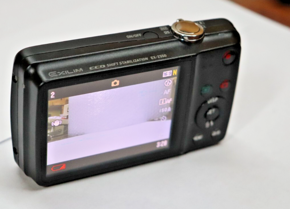CASION EXILIM -14.1 MEGA PIXEL DIGITAL CAMERA MODEL -EX-Z550