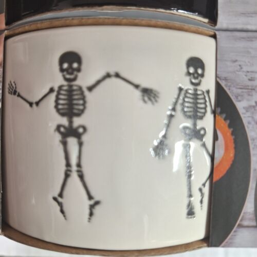 Set of 4 Halloween Skeleton Mugs 2.25" Tall and 4" Wide at the Top New in Box - Picture 12 of 13
