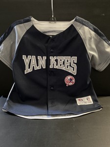 2t yankees jersey