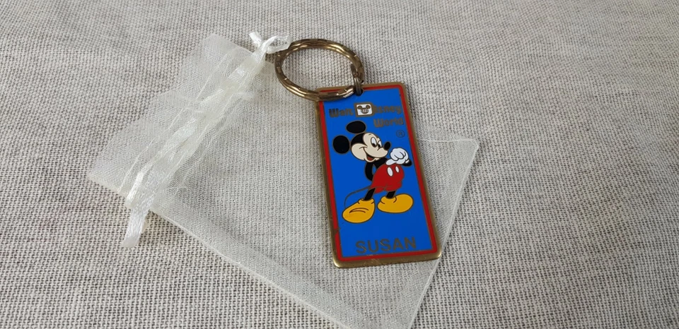 Walt Disney World Personalised (Susan) Mickey Mouse Fob Keyring - Image 2 of 4