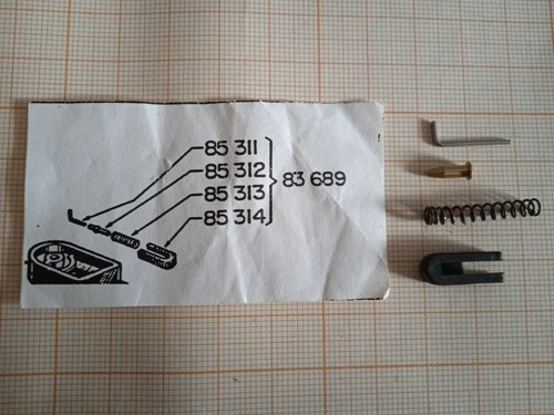 Vis Pick Up Noire Pour Moulinet Mitchell 306 Pro – Pièce D’origine 83655 – NEUVE