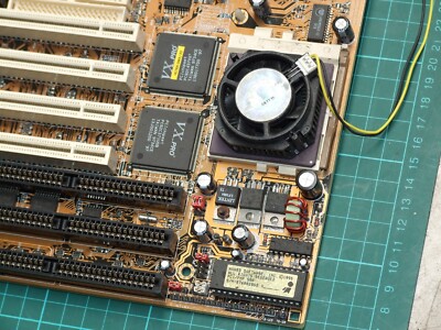 Intel Pentium MMX Socket 7 マザーボード ELPINA V5.2A Socket 7 AT motherboard with Pentium-MMX 166MHz CPU
