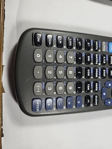 Texas Instruments TI-82 Graphing Calculator with Cover Tested and Working - Picture 5 of 18