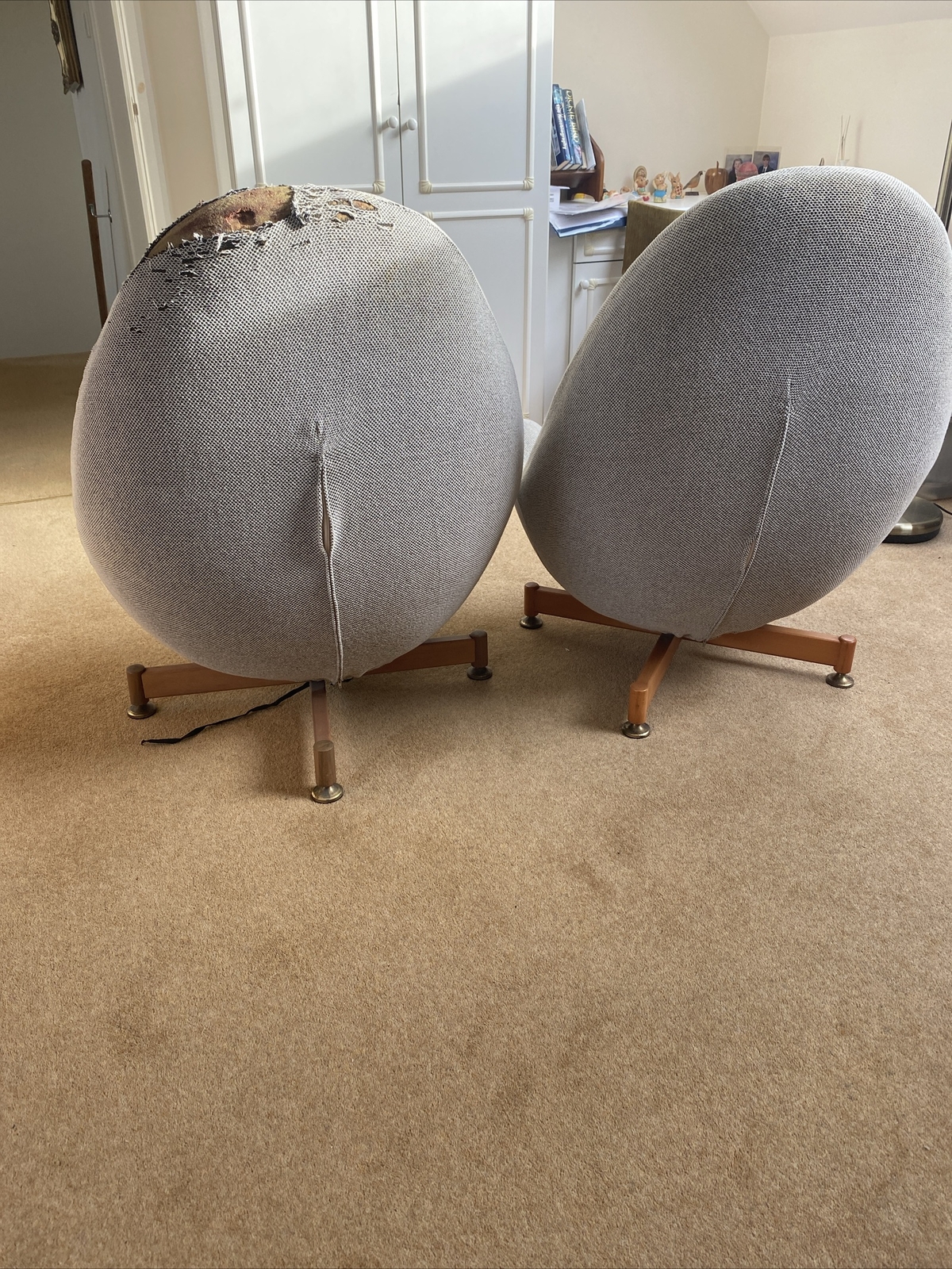 Vintage retro Greaves And Thomas Swivel Egg Chair Teak Vintage/ 1960's