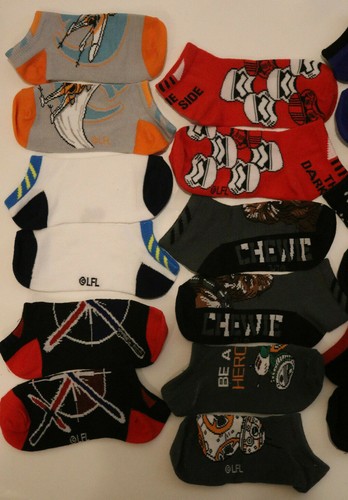 12 Pairs New NWOT Kids Shoe Size 10-4 Disney Star Wars Socks - Picture 3 of 5
