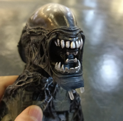NECA Alien Bust Statue Painted Figure Resin Model H16cm Collection H6.2'' - Picture 7 of 10