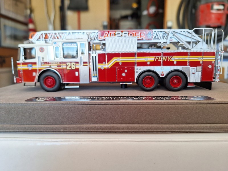 #FR012-26, Fire Department New York, Ferrara 100’ Rear Mount Ladder #26.