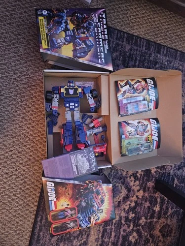 Transformers x G.I. Joe Collaborative Soundwave Dreadnok Thunder Machine Box Set