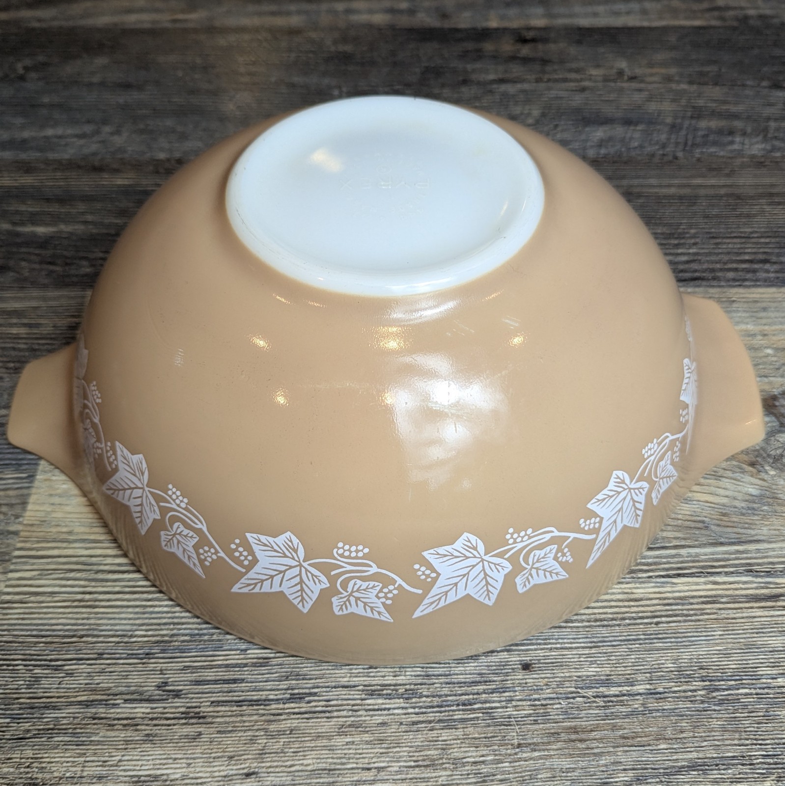 Vintage Pyrex Cinderella Nesting Mixing Bowl Sandalwood 444 4qt Retro 60s Cottag