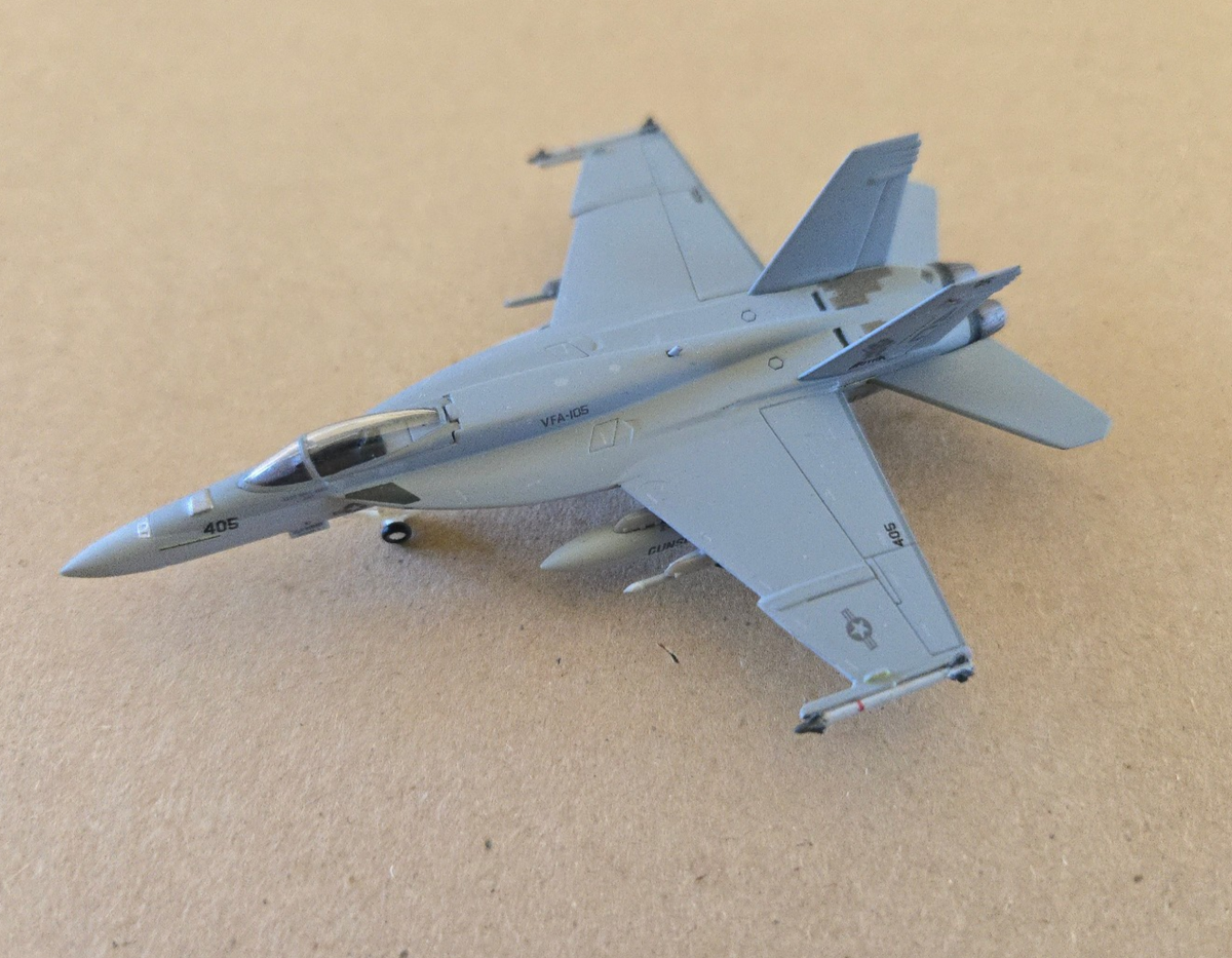 1:200 F/A-18E Super Hornet US Navy VFA-105 Gunslingers Hogan M