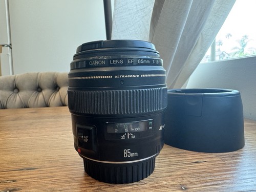 Canon 85mm f/1.8 EF USM Autofocus - Picture 2 of 6
