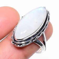 Natural Rainbow Moonstone Gemstone 925 Sterling Silver Ring Size 9 j612